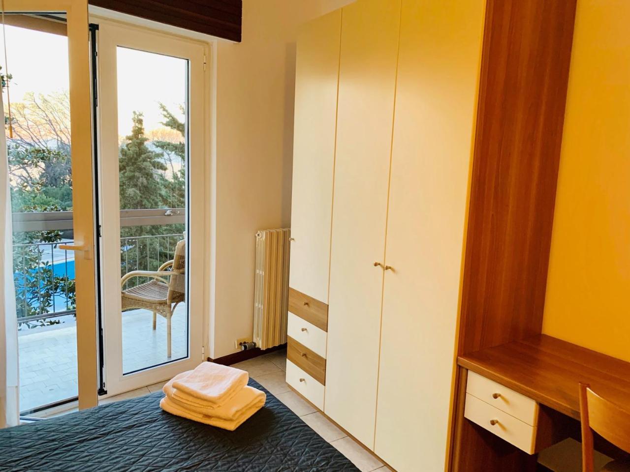 Front Lake Apartment Bardolino Exterior photo